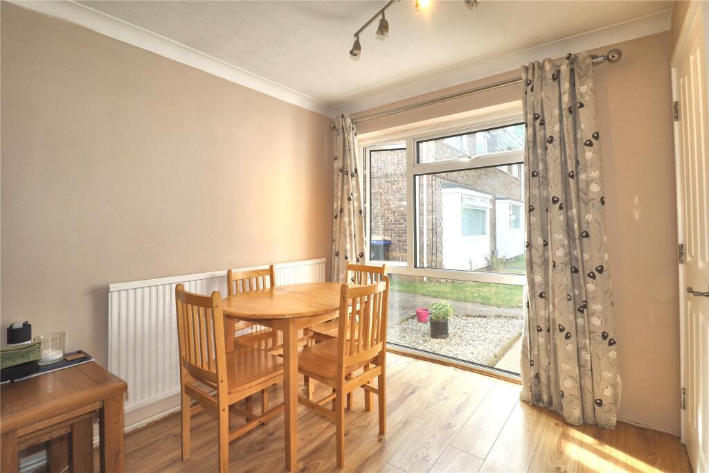 House in Woking, Surrey - View 5