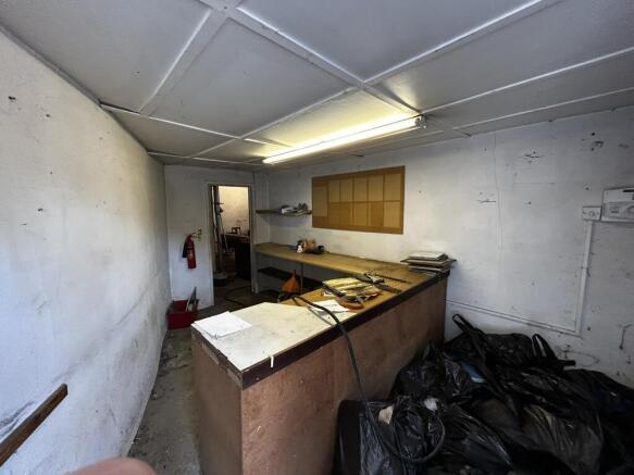 Photo 4. Reception office .
