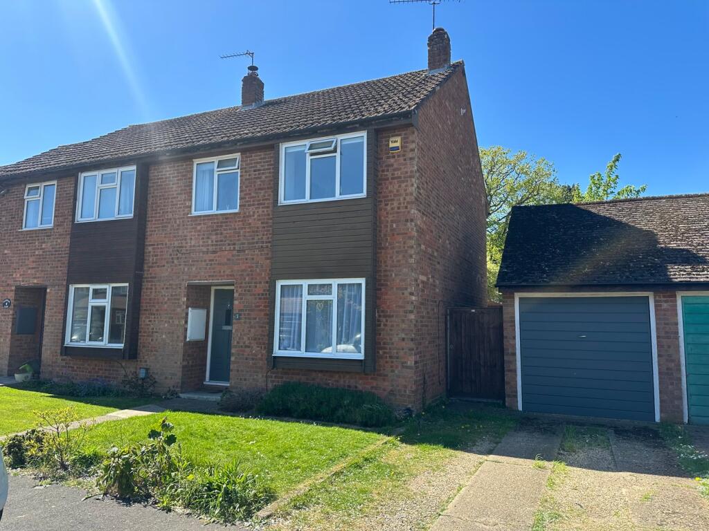 Main image of property: Farnham Close, Bovingdon, HP3