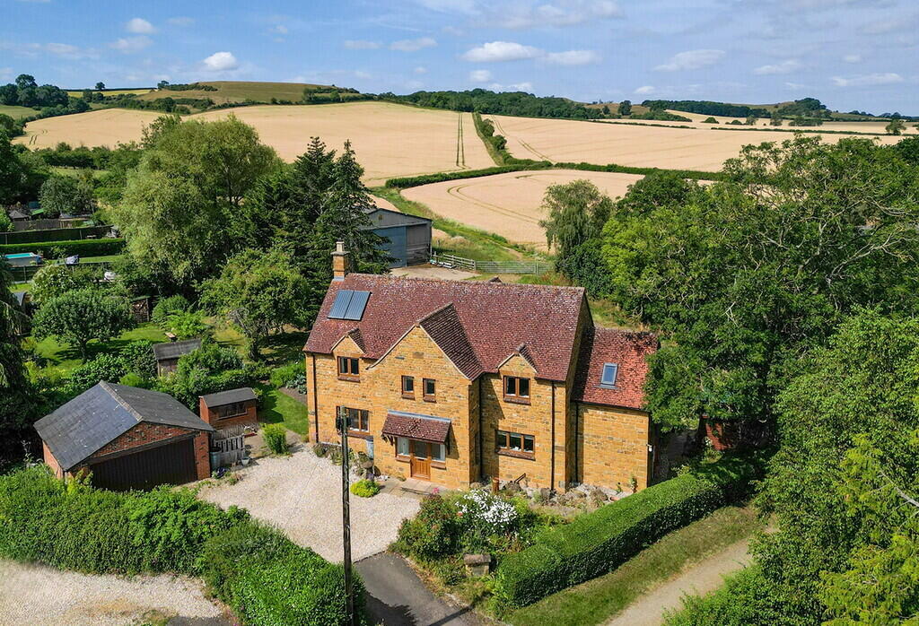 Main image of property: Fenny Compton