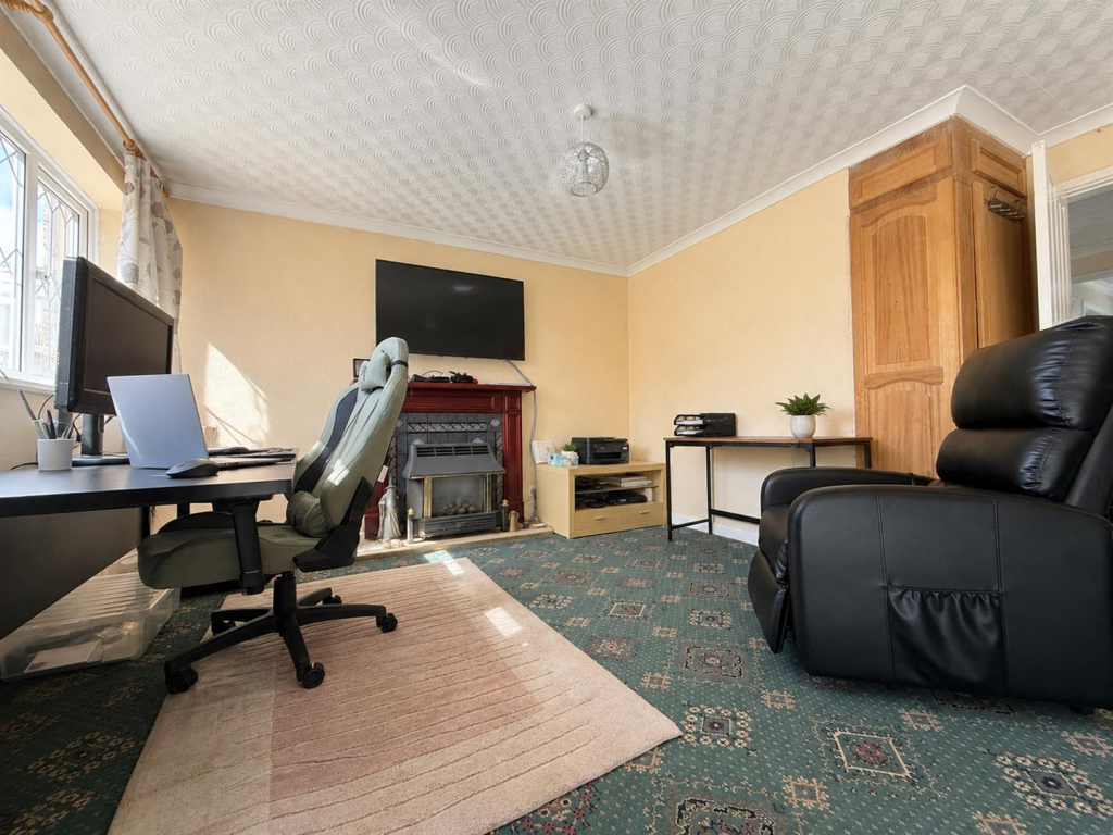 House in Oadby and Wigston, Little Hill, Kilby Bridge - View 4