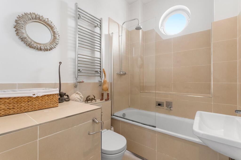 Apartment in London - View 5