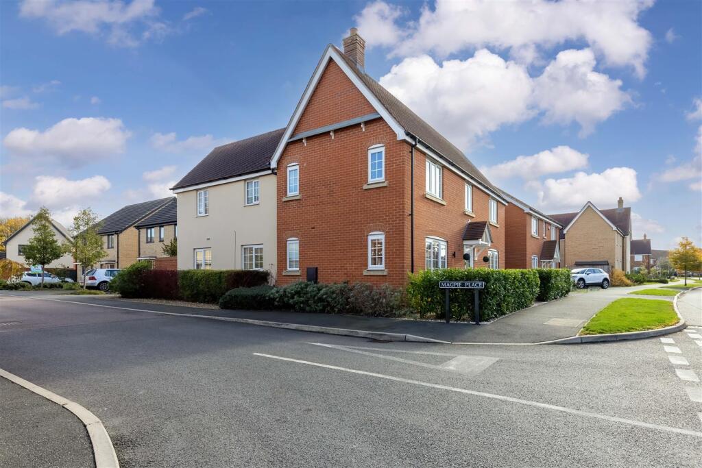 Swallow Drive, Wymondham, NR18 photo 3