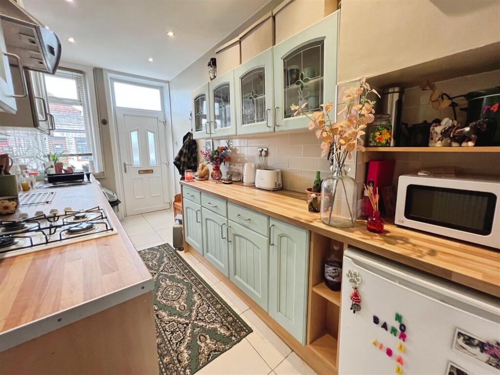 Undercliffe Road, Bradford, BD2 3BP - View 5