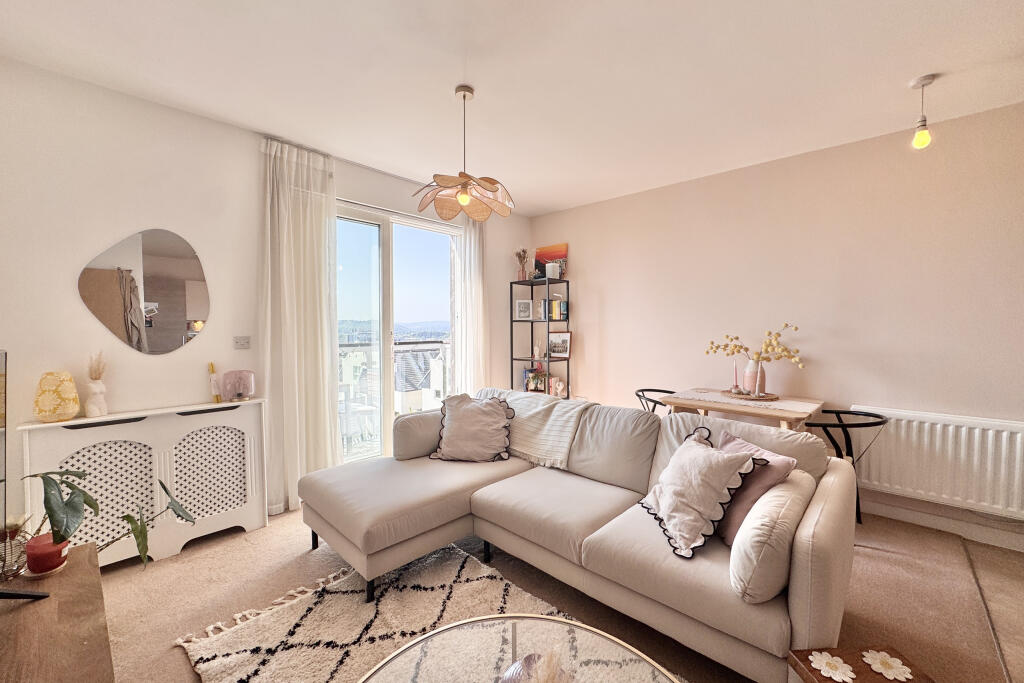 Apartment in Penarth, Vale of Glamorgan - More