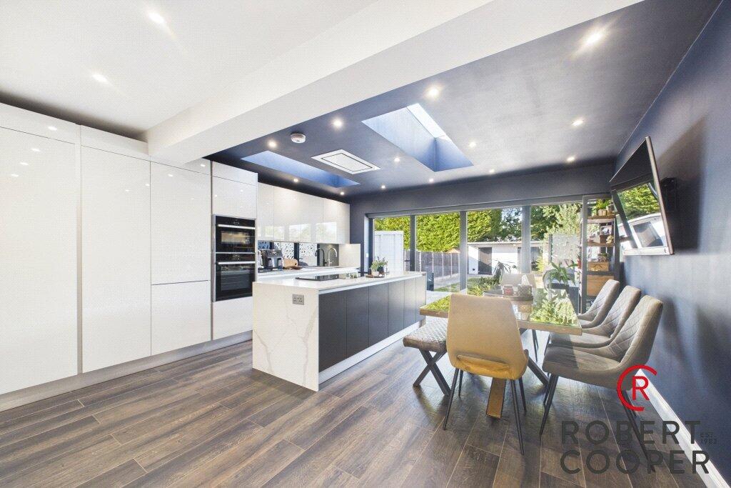 House in London - View 2