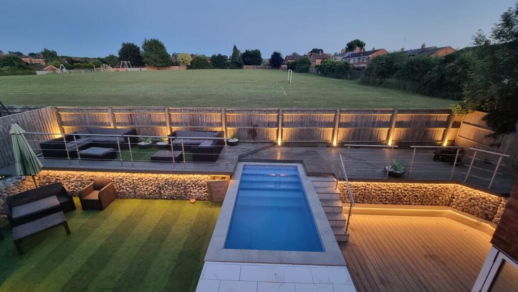 House in Weedon Bec - View 2