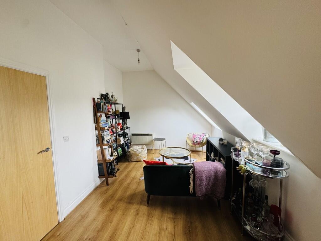 Apartment in Stevenage - View 5