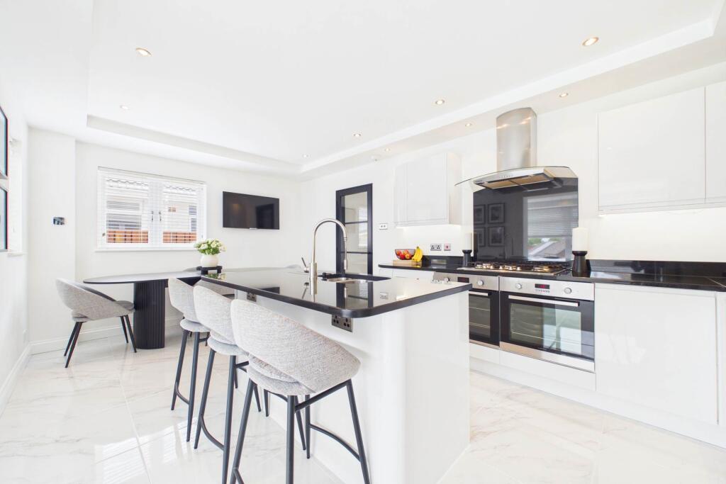 Rederech Crescent, Hamilton - View 6