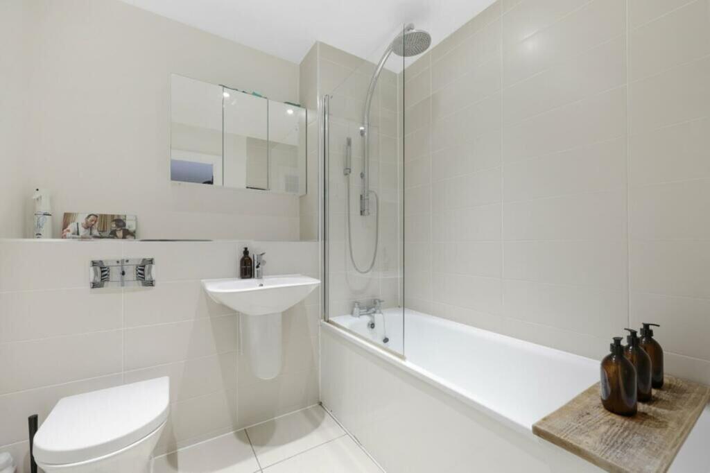 Apartment in London - More