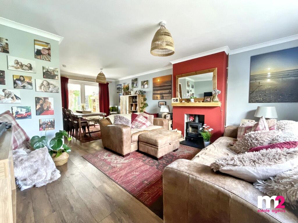 House in Newport - View 4