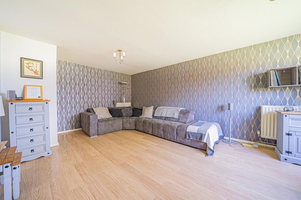 House in Solihull, West Midlands - More