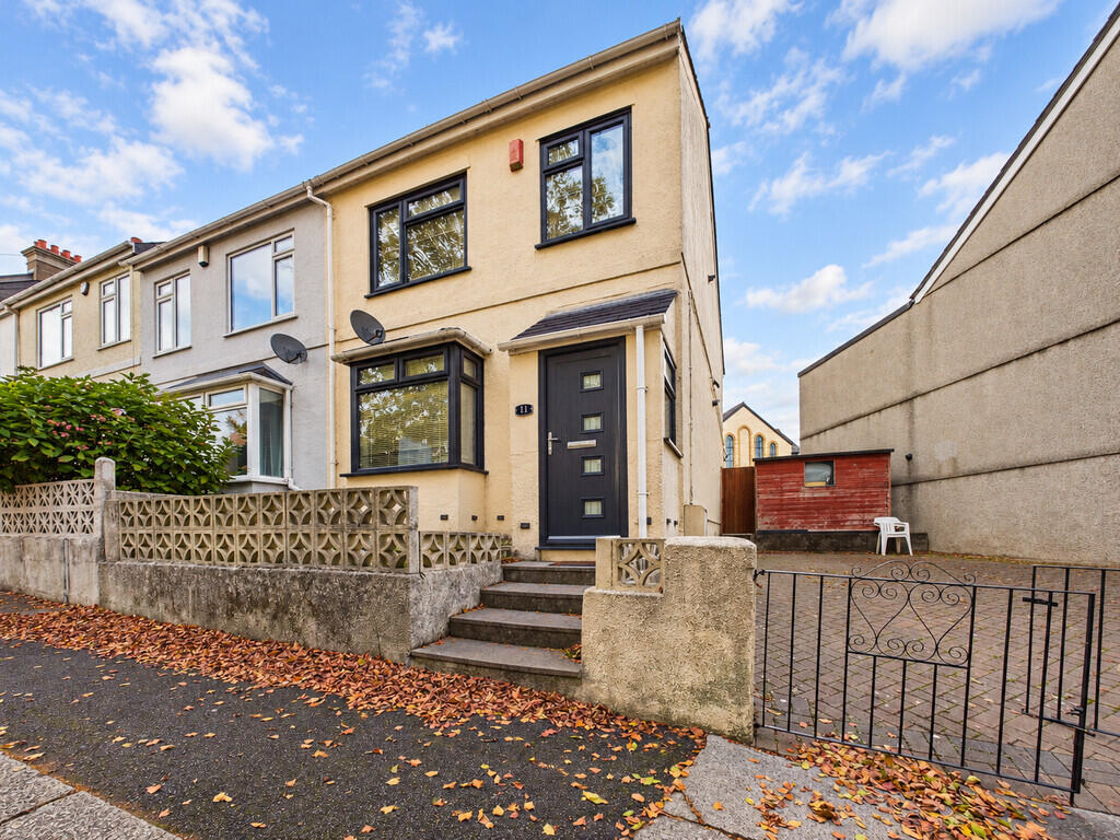 3-bed terraced on St Barnabas Terrace, Stoke, Plymouth, £270,000