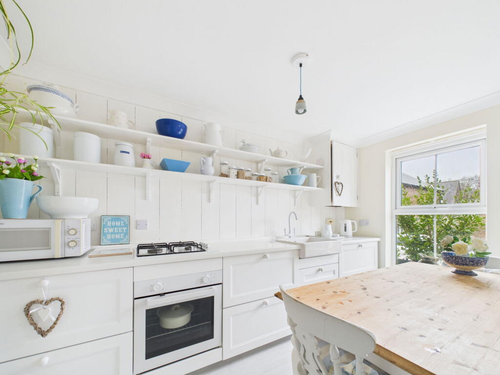 30, Catchfrench Crescent photo 4