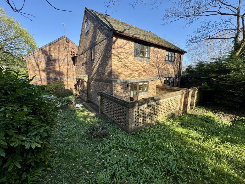 Main image of property: 8 Stable Mews, Mill Lane, Beaumaris