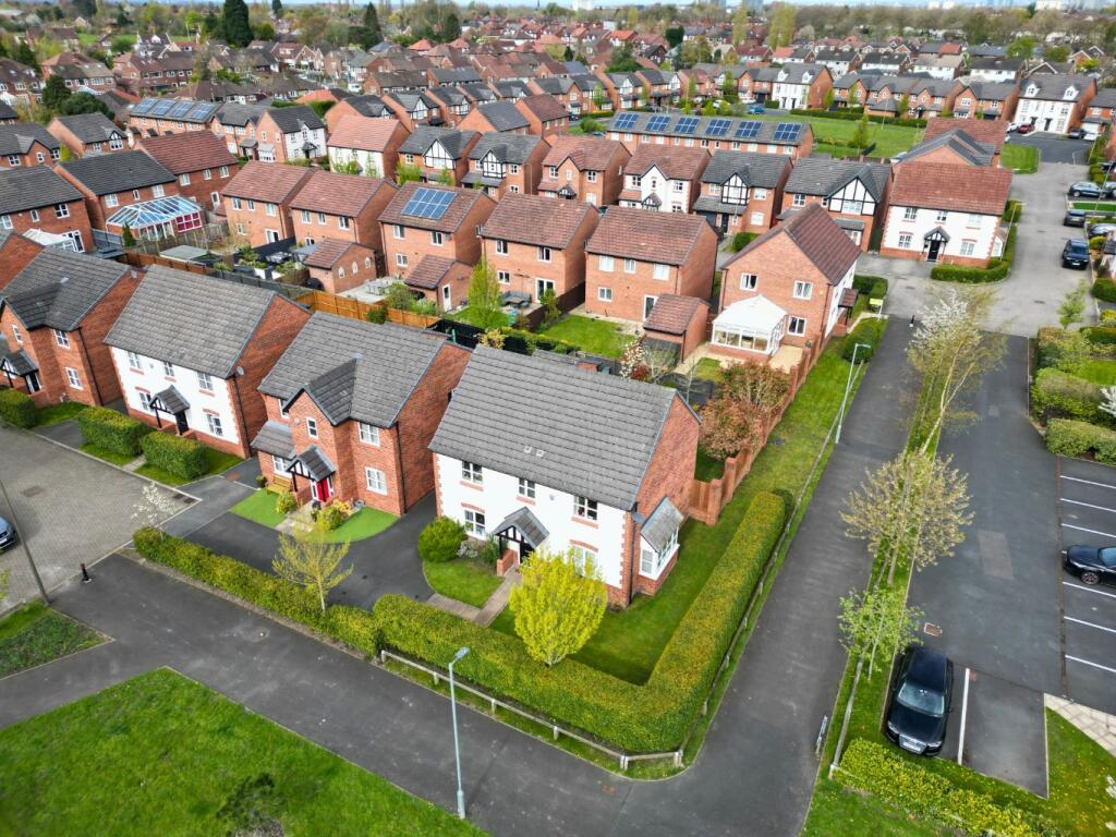 Main image of property: Hive Lane, Stockport, SK2 7EN