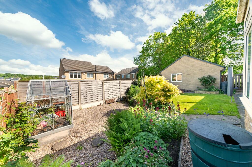 House in Huddersfield, Denby Dale - View 4