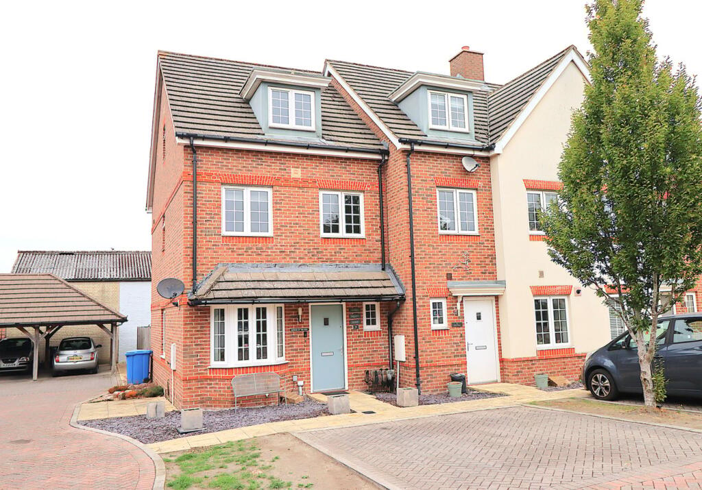 Main image of property: Kiln Place, FARNBOROUGH, GU14