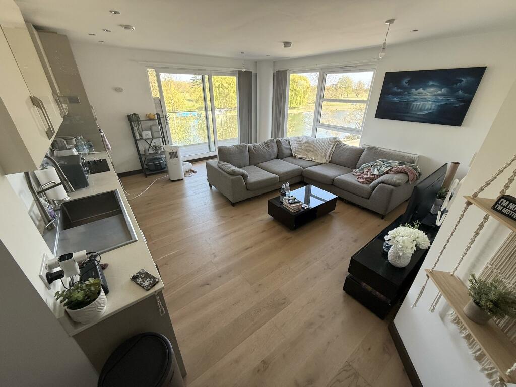 2-bed flat on Merlin Drive, Fletton Quays, Peterborough, £225,000