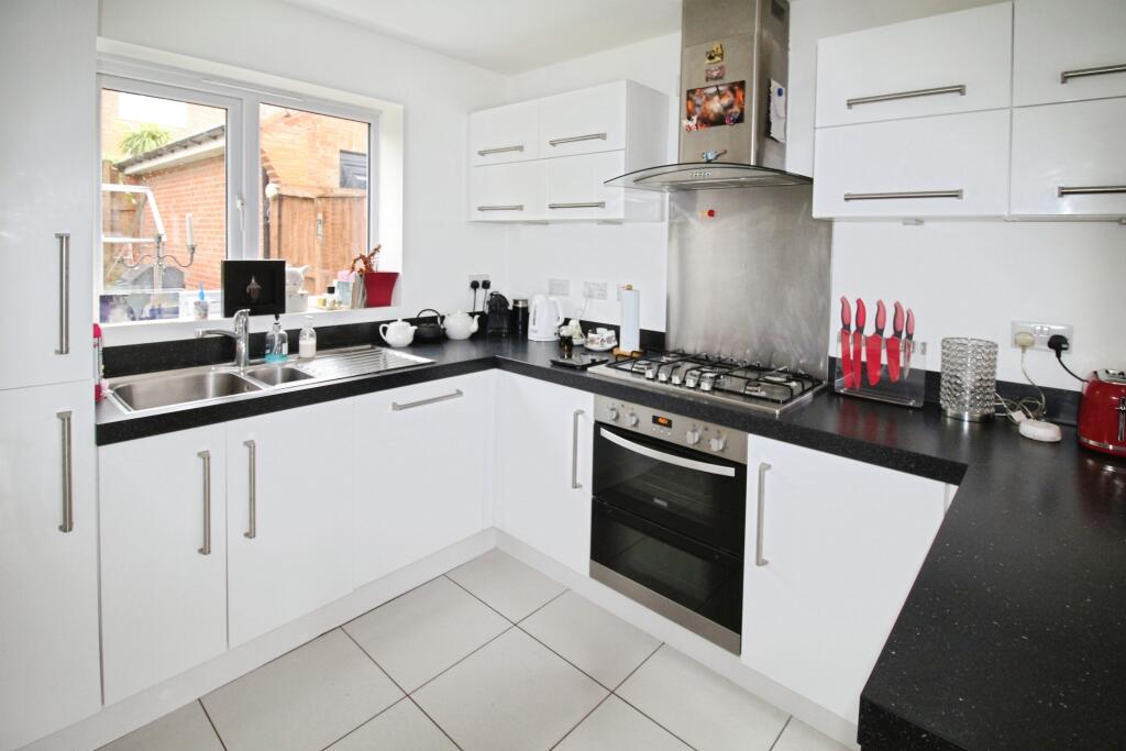 House in Wakefield - View 3