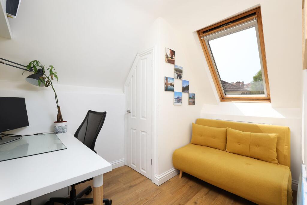 Apartment in Bristol - View 4