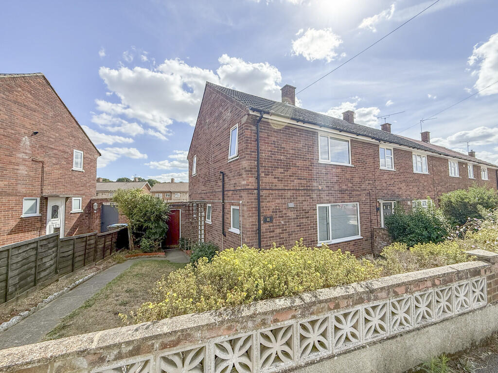 Main image of property: Sandpiper Road, Ipswich, Suffolk