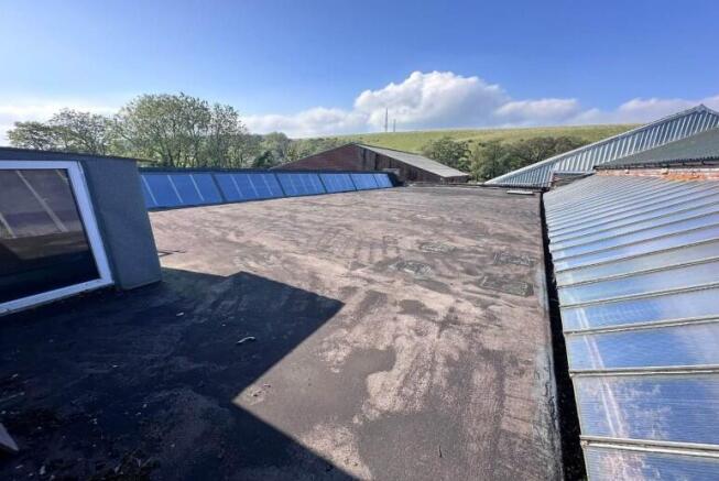 Roof Oakenclough T202609021042.jpg