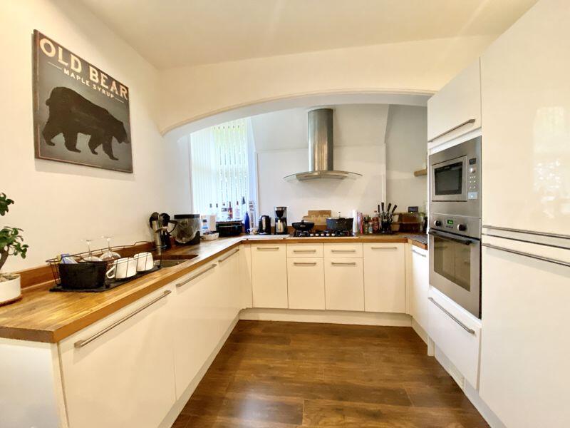 Apartment in Birmingham, Sutton Coldfield - View 3