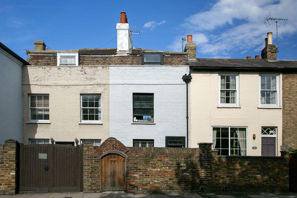 Main image of property: Parkside, Hampton Court Road, East Molesey