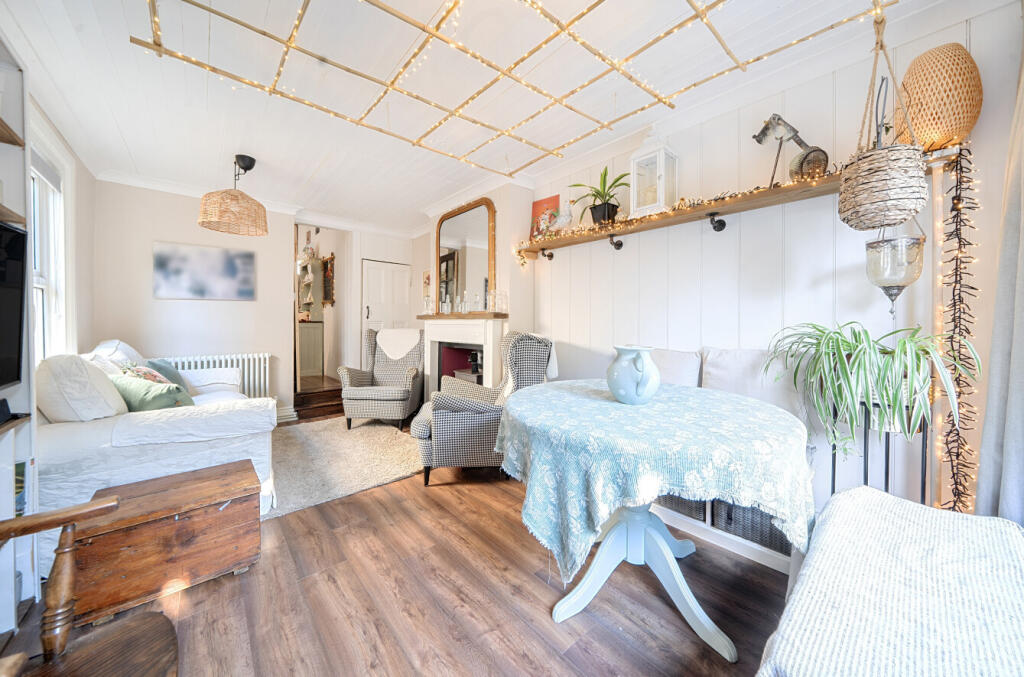 Gordon Road, Worthing, West Sussex, BN11 - View 3