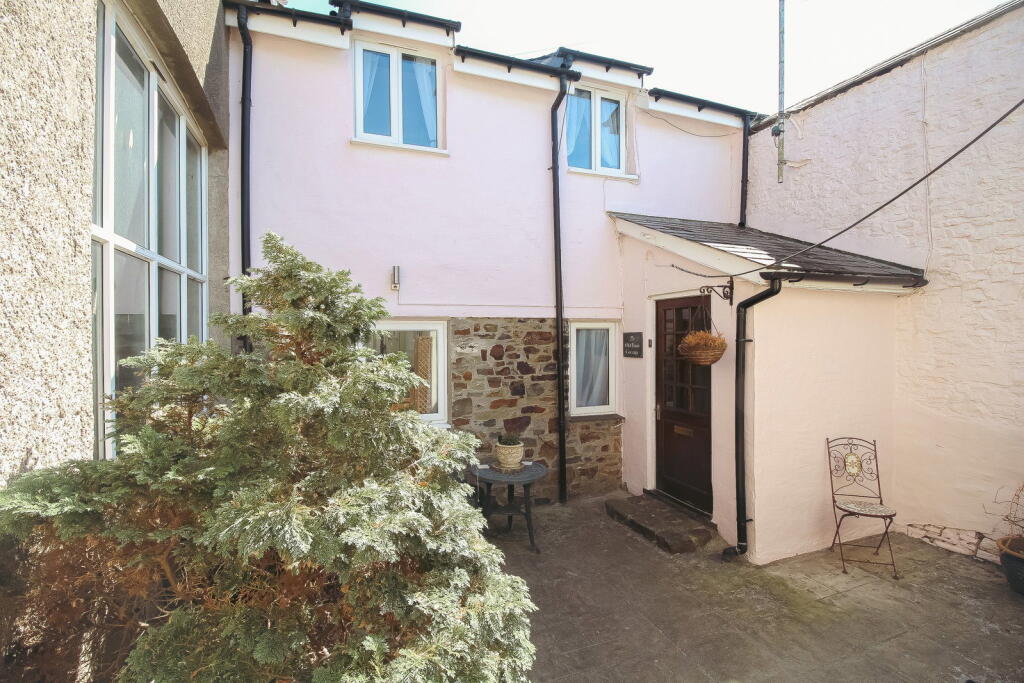 Main image of property: Cross Street, Northam, Bideford, Devon, EX39 1BS