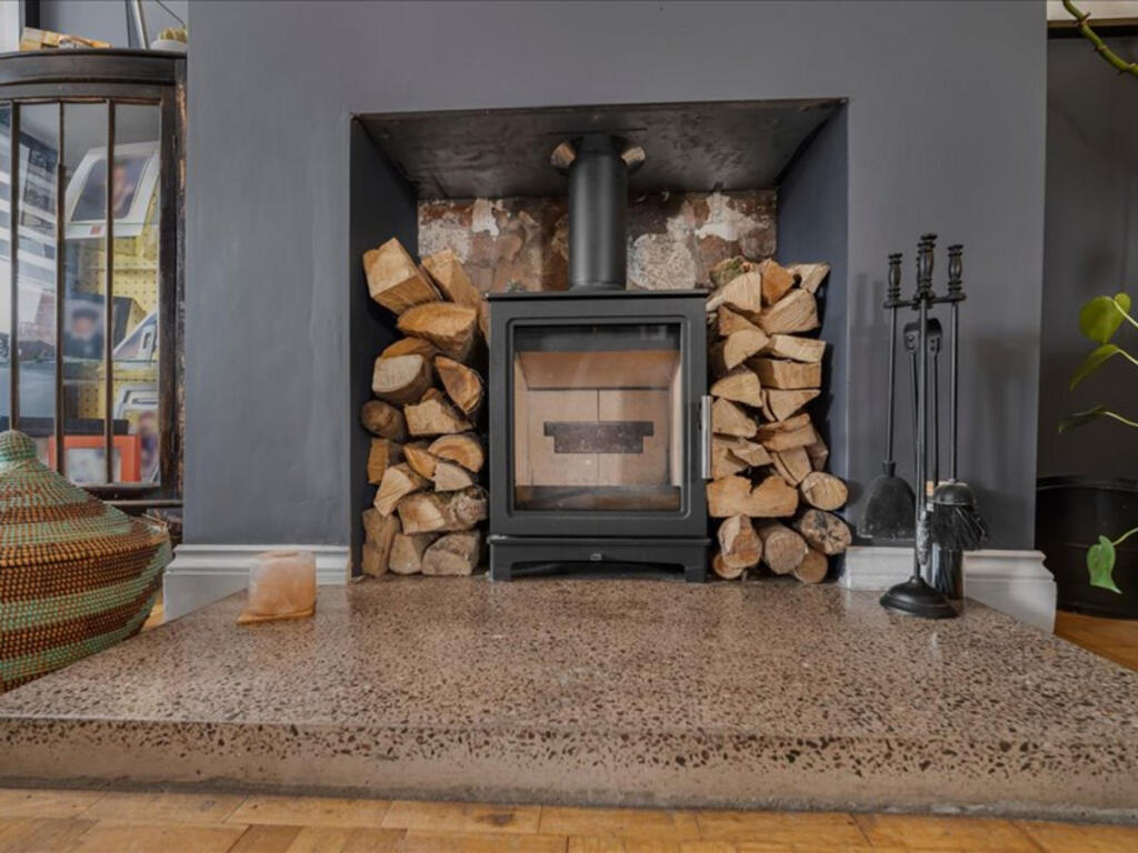 House in Pen-pedair-heol, Gelligaer - View 5