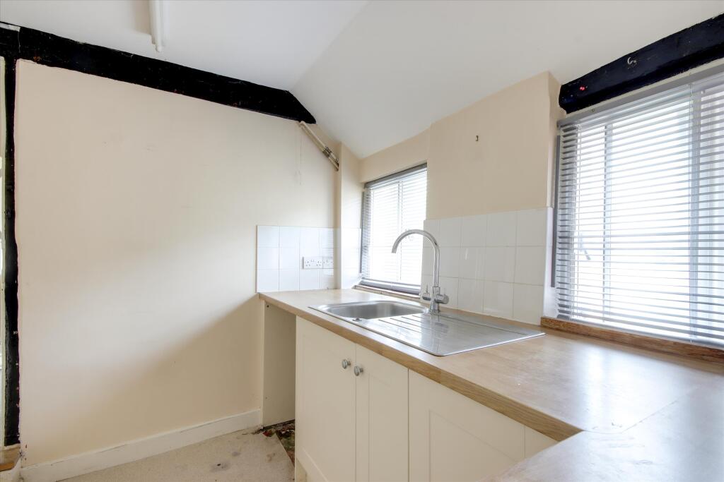 House in Mid Sussex, Turners Hill - View 6