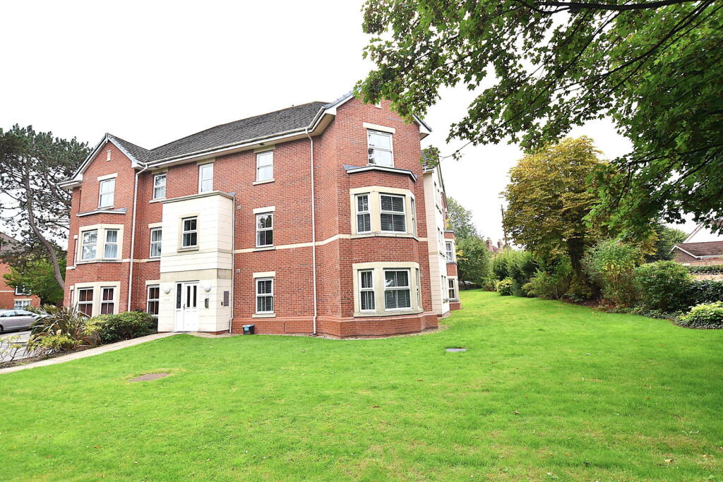 Apartment in Wirral, Liverpool City Region