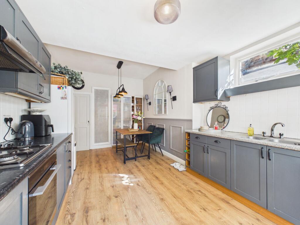 House in Nottingham, Sherwood - View 4