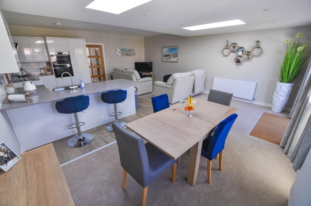 House in Hampreston, Canford Bottom, Colehill - View 3