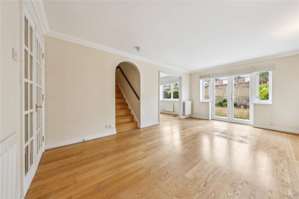 Victoria Mews, London, SW18 photo 2