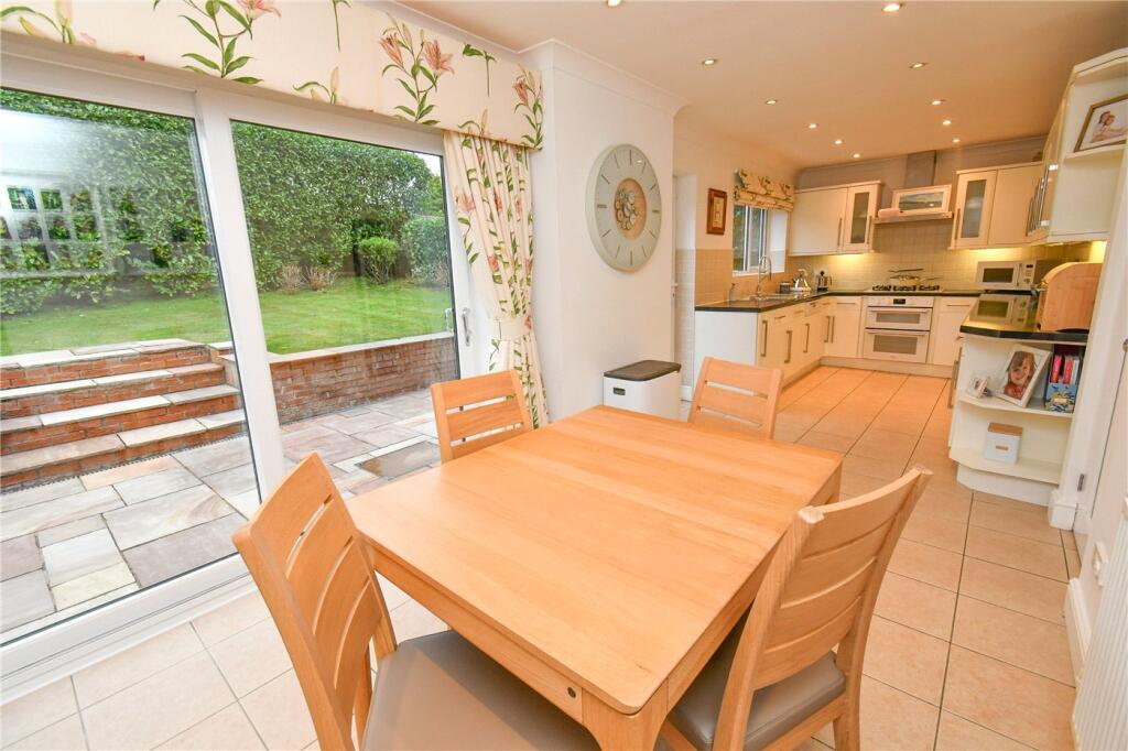Bradwell Close, West Kirby, Wirral photo 4