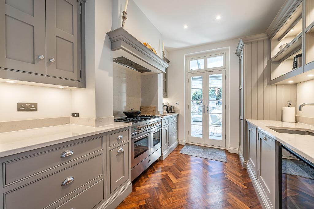 House in London, Victoria - View 3