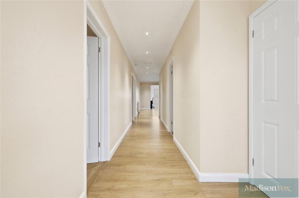 Glengall Road, Woodford Green, IG8 photo 4