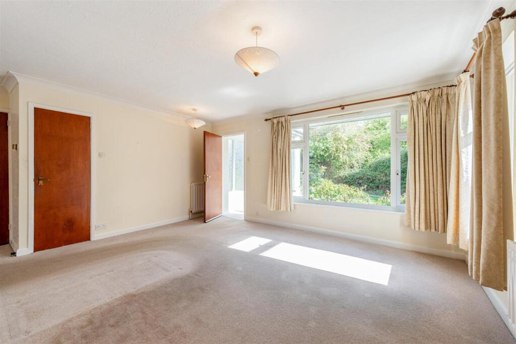 House in Southampton - View 4