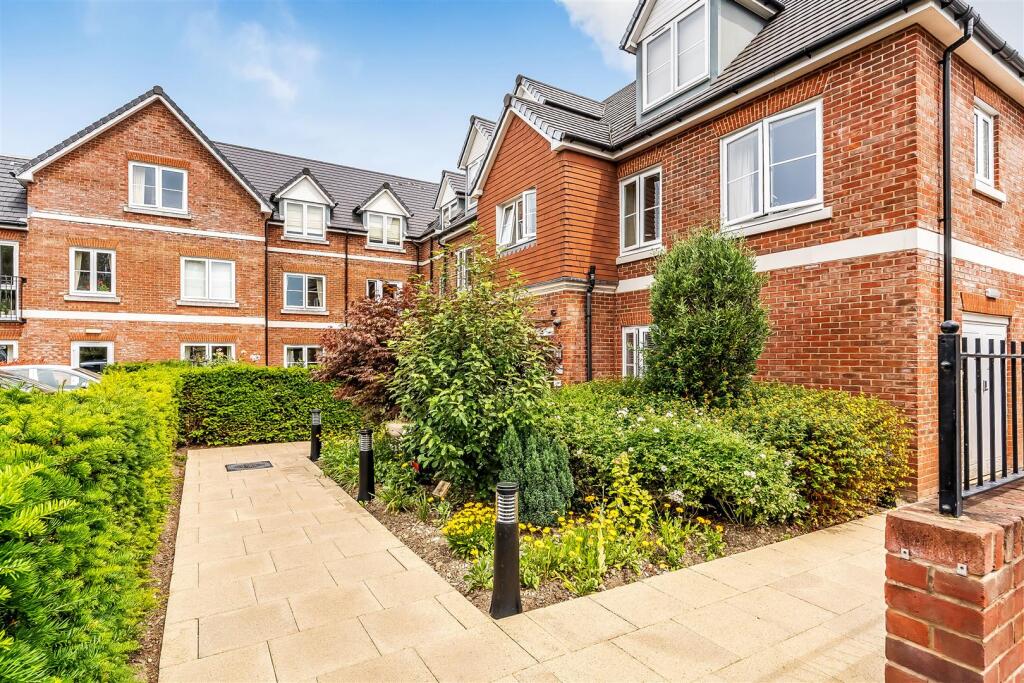 Main image of property: LEATHERHEAD ROAD, ASHTEAD, KT21