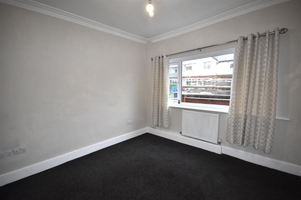 House in Doncaster - View 4