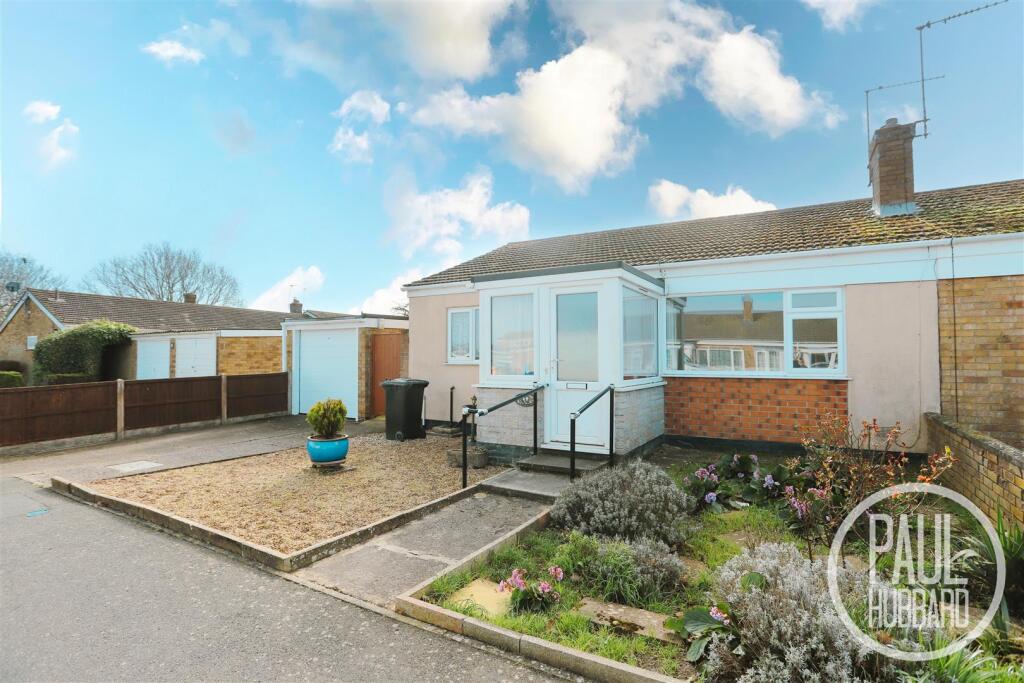 Main image of property: Lloyds Avenue, Kessingland, NR33