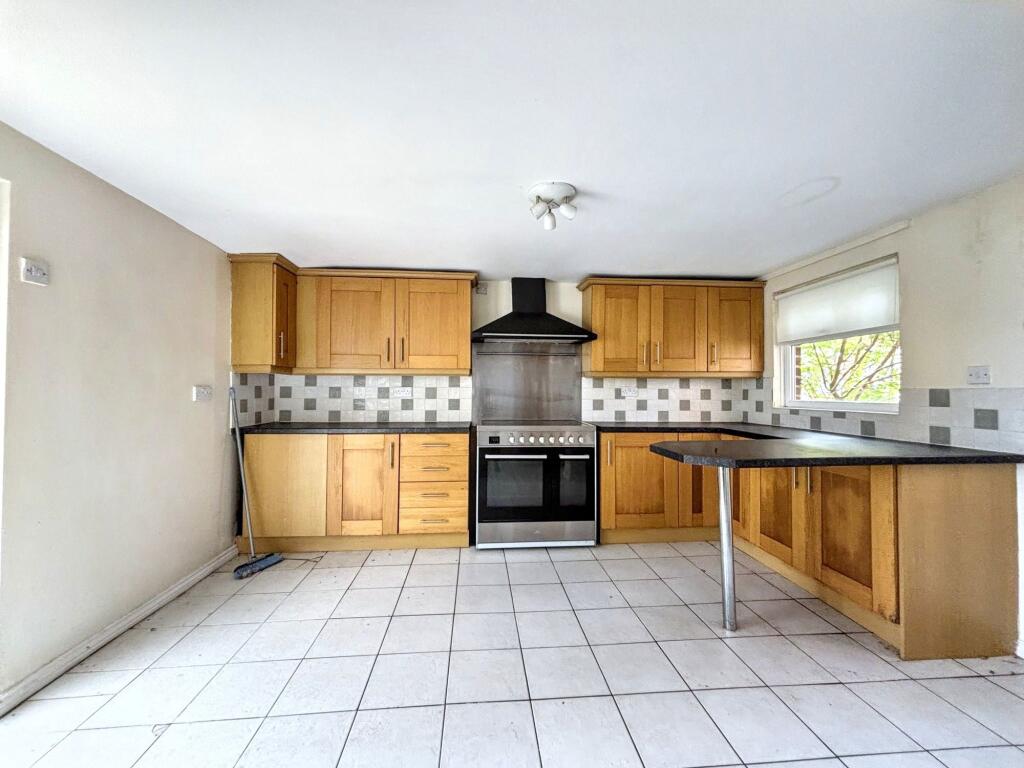 Hollymount Square, Bedlington, Northumberland, NE22 5AH - View 6