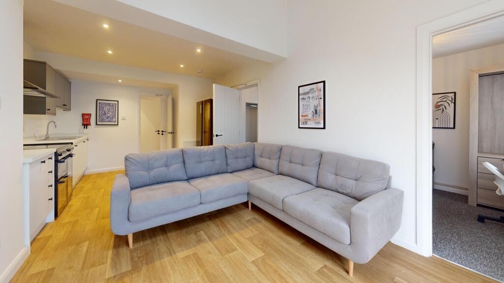 House in Bath - View 5