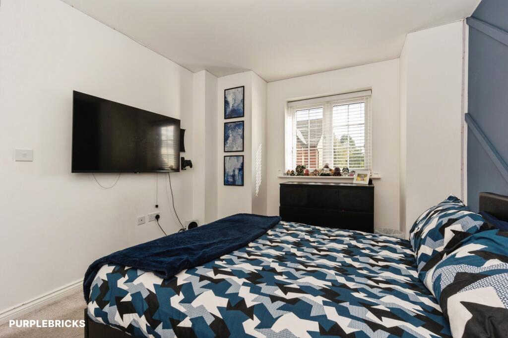 House in Tameside, Greater Manchester - View 5
