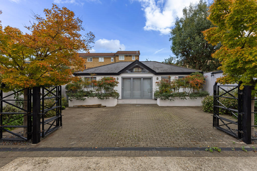 Main image of property: Southfield Road, London, W4