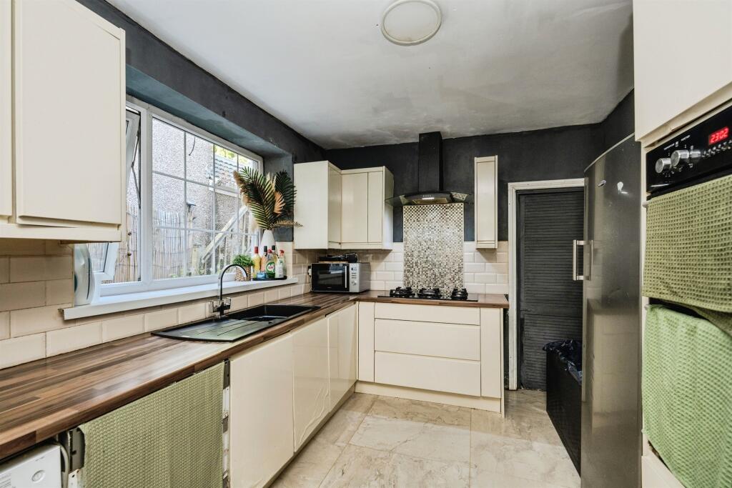 House in Swansea, Morriston - More