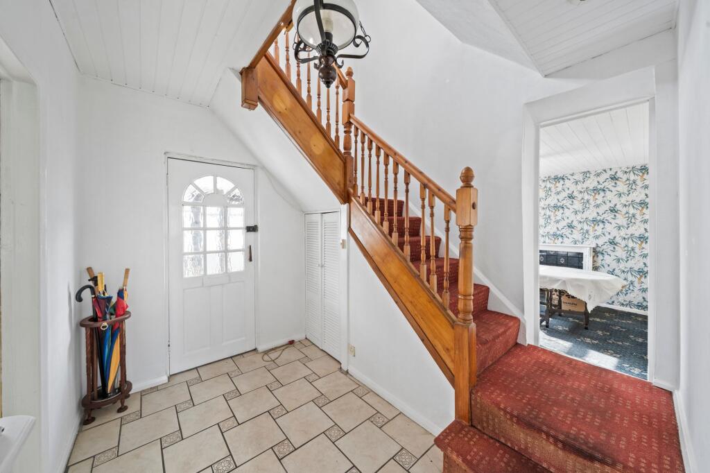 House in Warrington, Arbury - More
